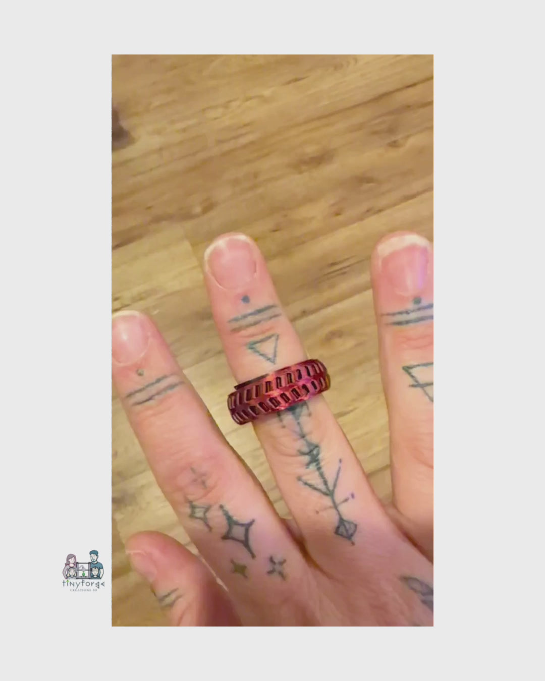Tire fidget ring